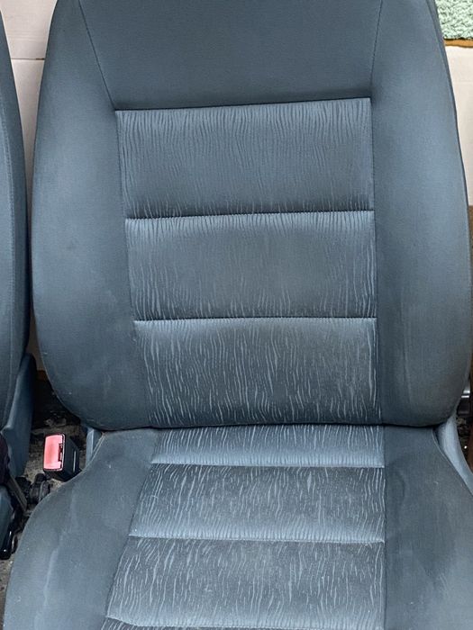Продам 2 передних кресла на audi A6 allroad