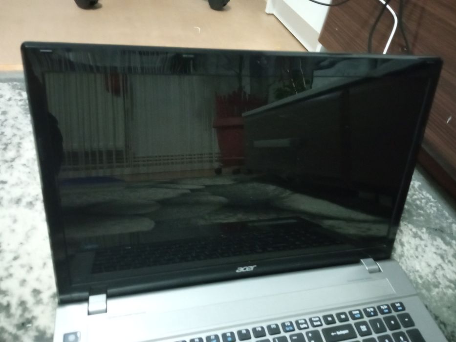 Laptop acer aspire V3-771