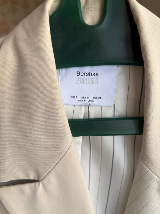 Жилет Bershka, размер S