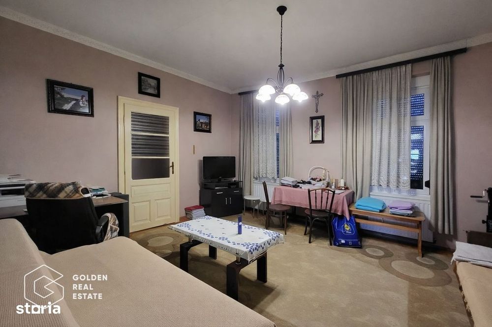 Casa D+P, cu piscina si teren 680 mp, Lipova, comision 0%
