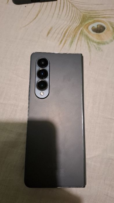 Telefon pliabil Samsung fold 4 de 256gb