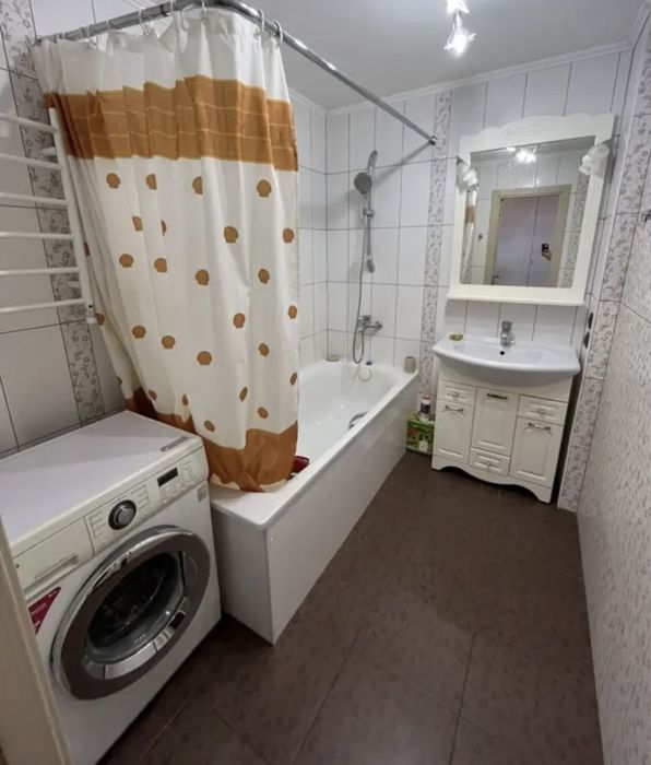 Продается 3 ком квартира на Азии.