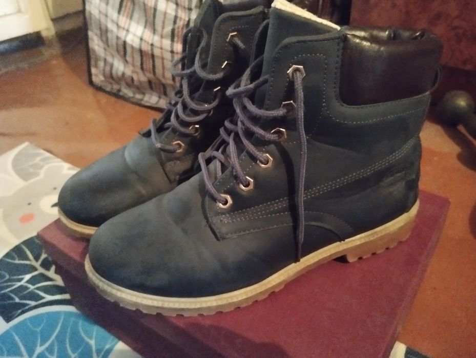 зимние жкнские ботинки