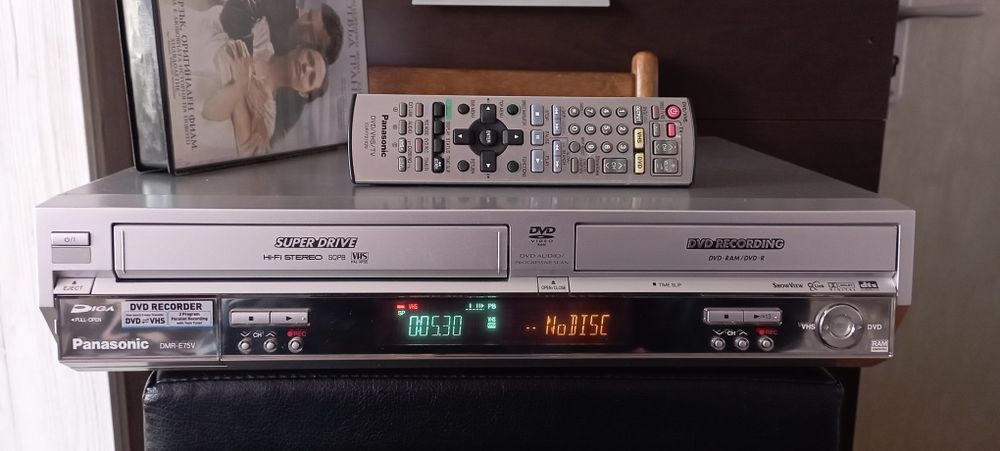 Panasonic VHS-DMR E75V DVD Записвачка!