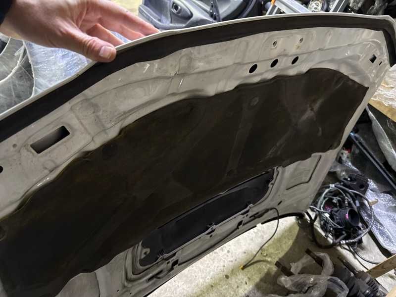 Капот Subaru Forester SG5 2004