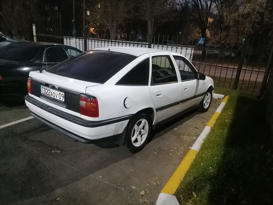 Опель вектра а 1.6 моно продам