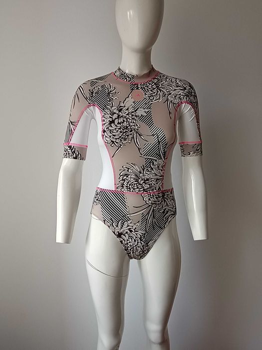Costum de baie nou Adidas x Stella McCartney