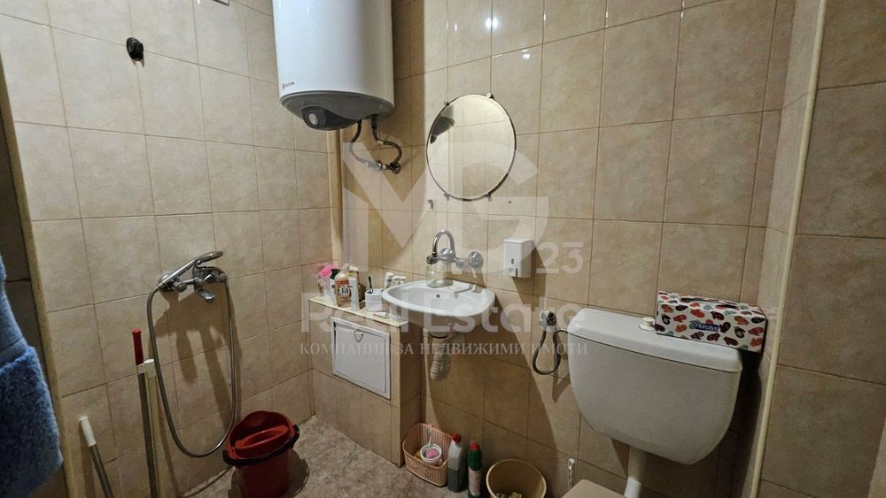 Продава се Двустаен апартамент в Пловдив, Каменица 2 - 75 кв.м за 1039 €/кв.м - Снимка #7