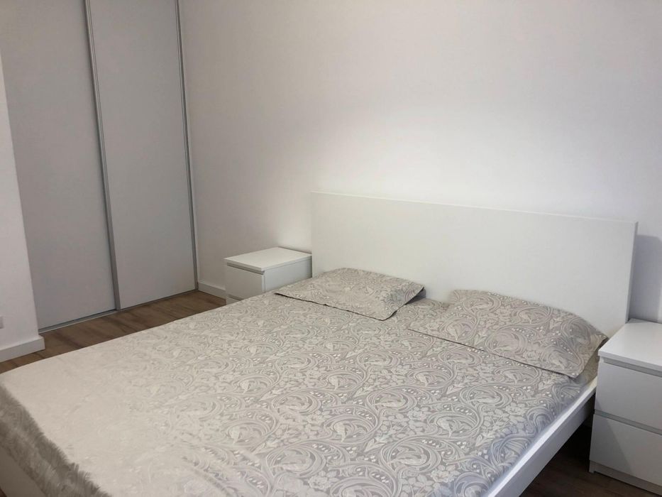 De inchiriat: apartament 2 camere, zona centrala, parter