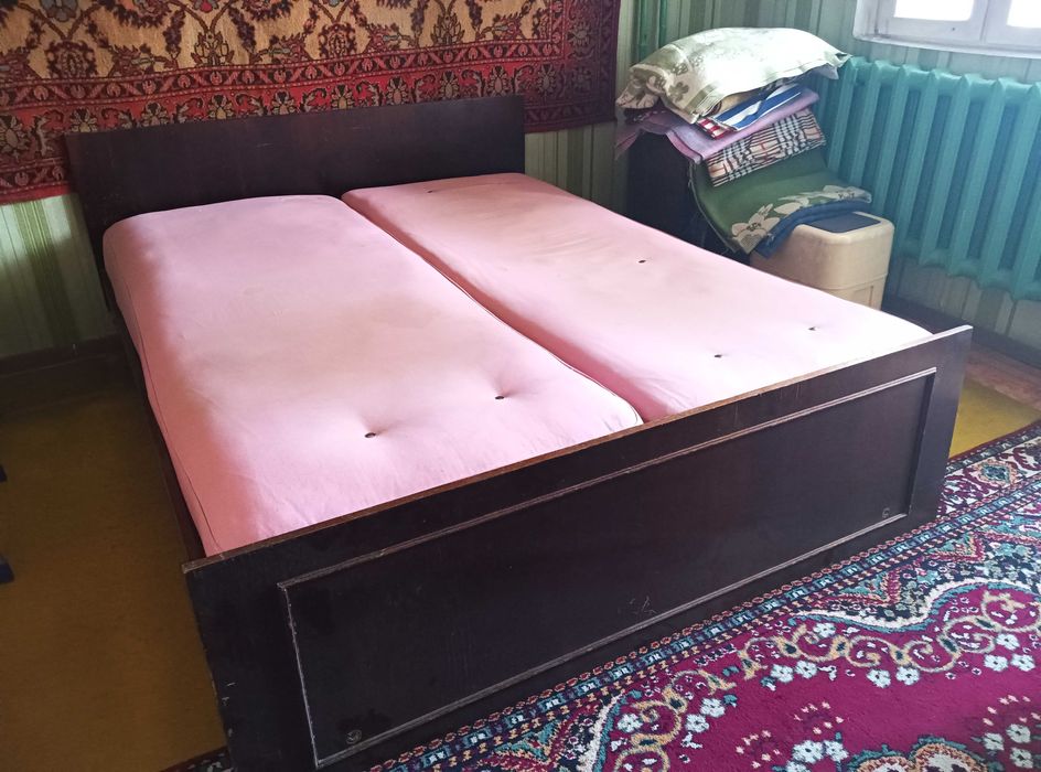 Кровать двуспальная
