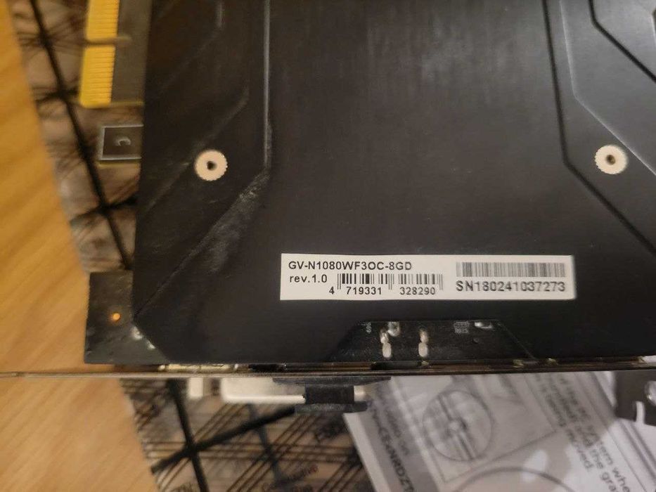 Видеокарта Gigabyte 1080 WINDFORCE OC - перфектна