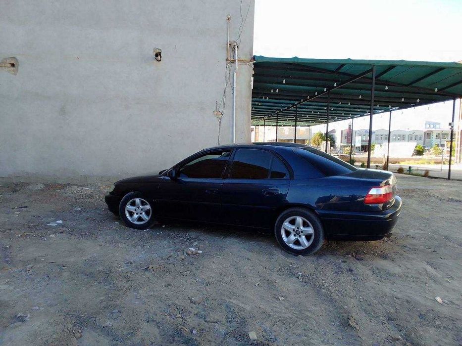 Opel OMEGA 2.2 sotiladi