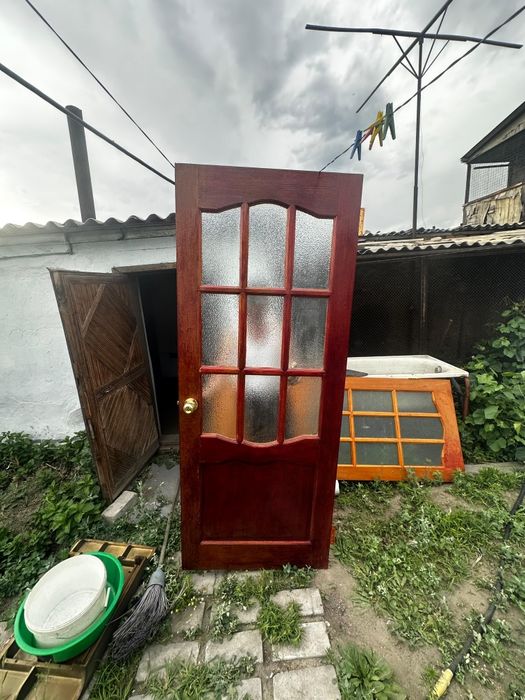 Продам деревянные двери
