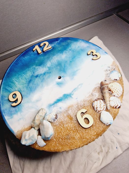 Изработка на часовници от ипоксидна смола