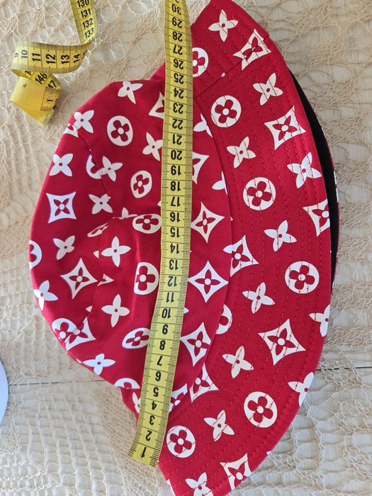 Шапка Supreme двулицева