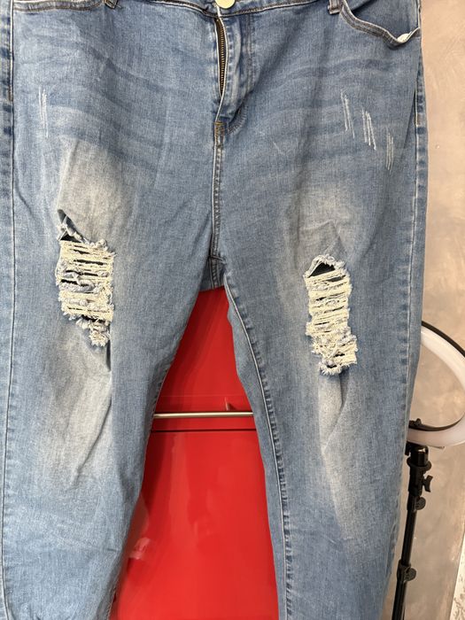 Vand blugi marime mare 30 lei