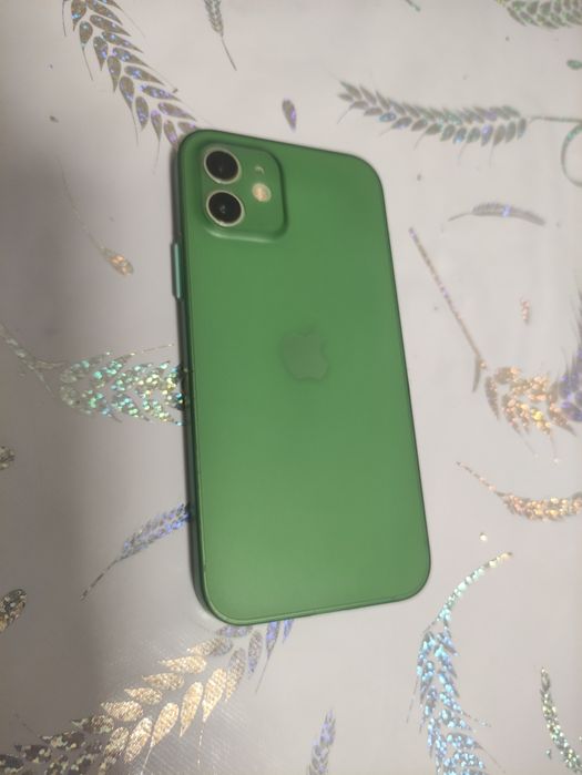 Продам iPhone 12