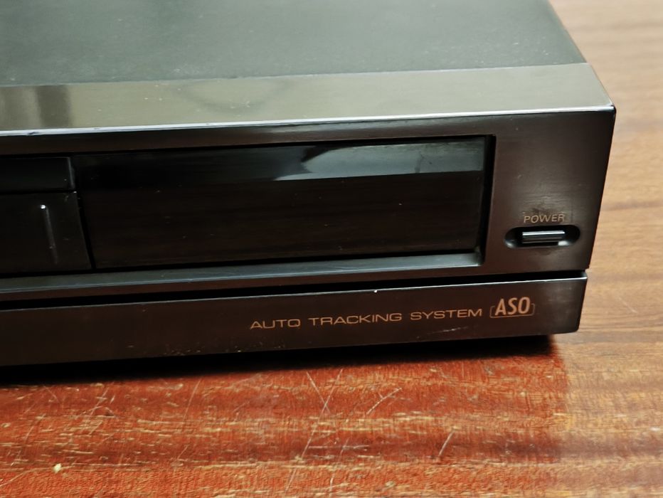 Видеомагнитофон нерабочий на запчасти