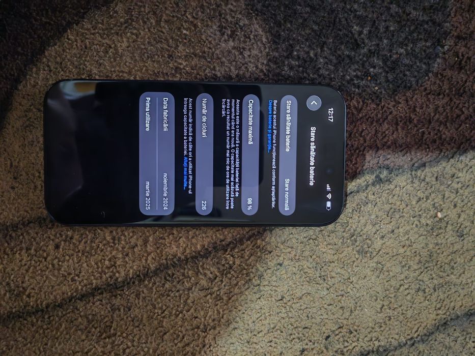 iPhone 15,am și garanție la el , și cutie și firul de încărcare.