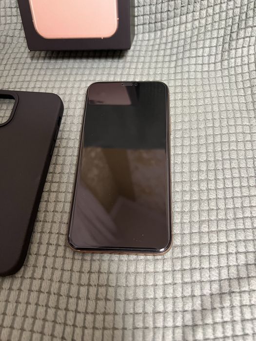 Продам Iphone 11 Pro Gold R/MA