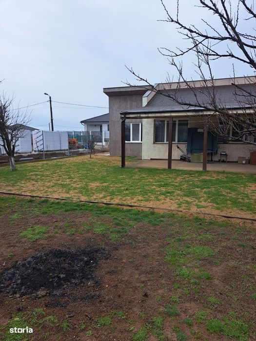 Casă parter în Grigorescu 4 camere, bucatarie, living, 2 băi, ST 688mp