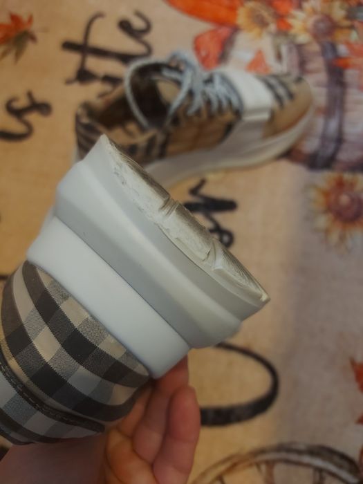 Adidasi burberry