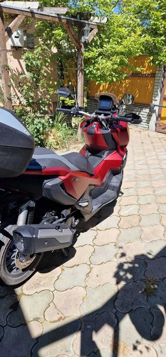 Se vinde Honda ADV350