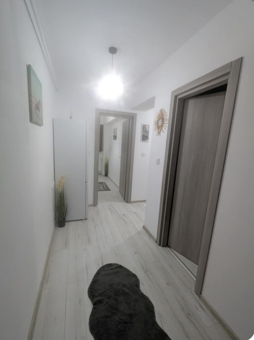 Inchiriere apartament 2 camere decomandat