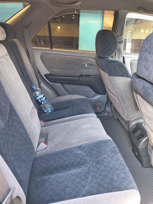 Продам Toyota Harrier