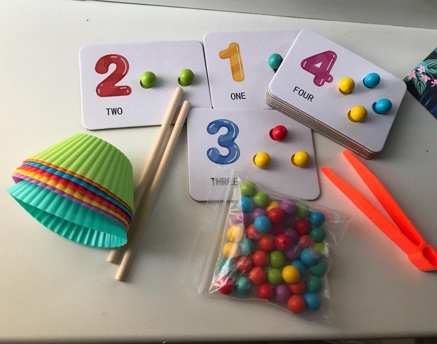 Сортер с пинцетом, карточками и стаканчиками