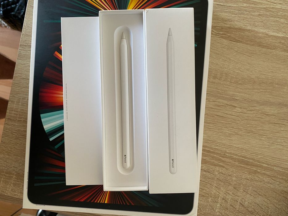 Ipad pro(2021),a 5ageneratie,plus apple pencil(generatia a doua)..