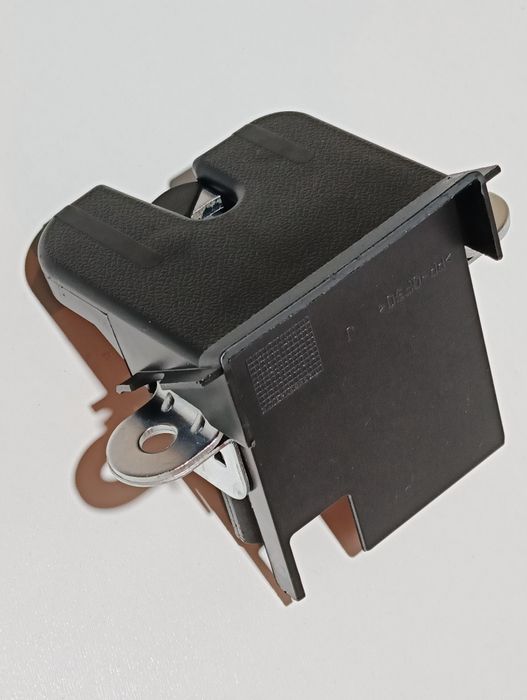 Брава за багажник /заден капак GOLF V /TIGUAN PASSAT 6 7  и др.