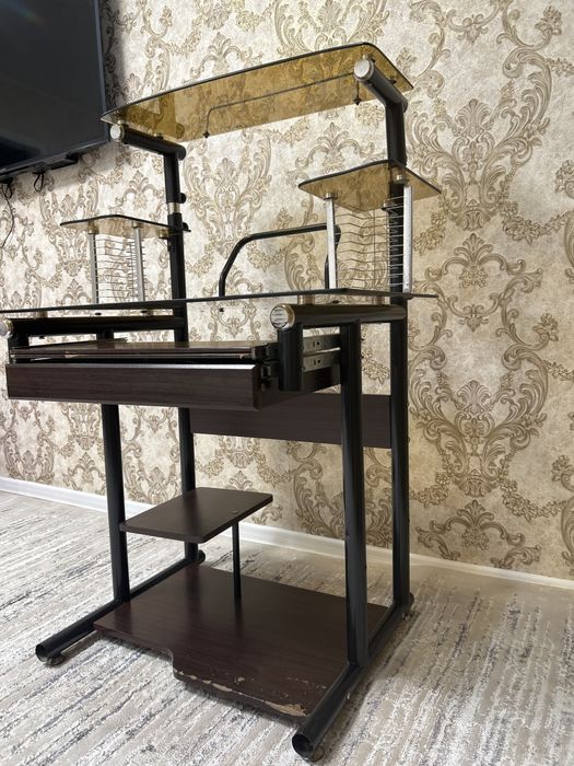 Подставка/столик под компьютер