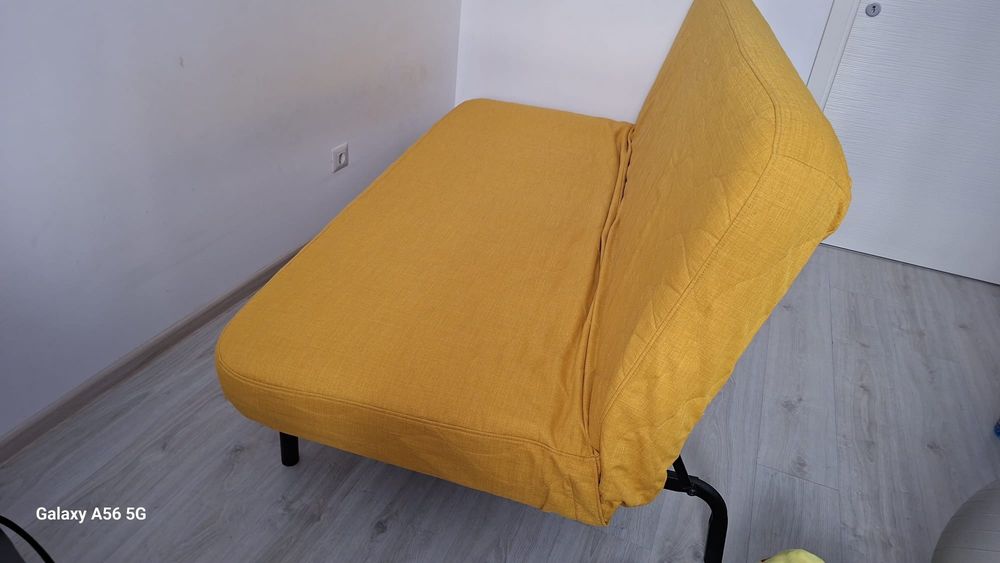 Canapea extensibila Ikeea