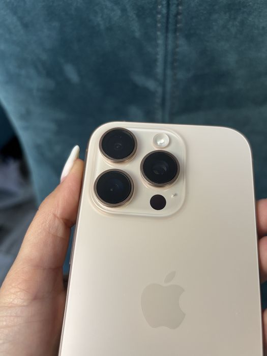 Iphone 16 Pro - 128 GB - Gold