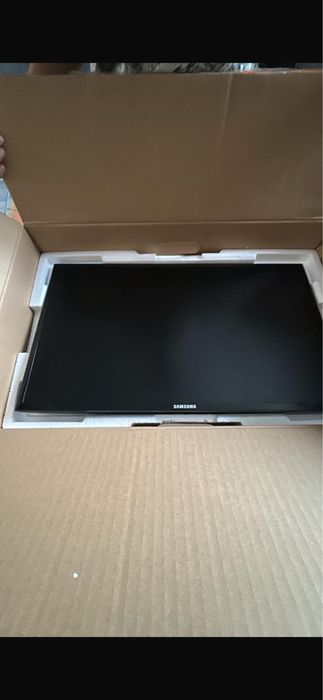 монитор 60грц с кранштейном