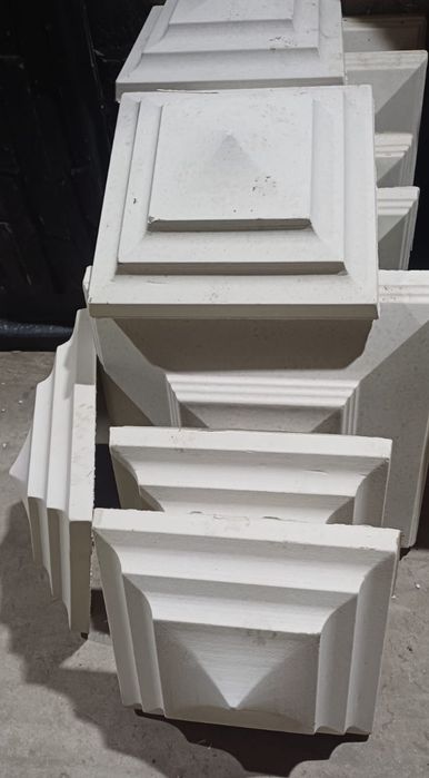 Producție și montaj porți, panouri de gard, coame, capace