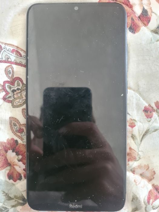 Продам редми 8 на запчасти