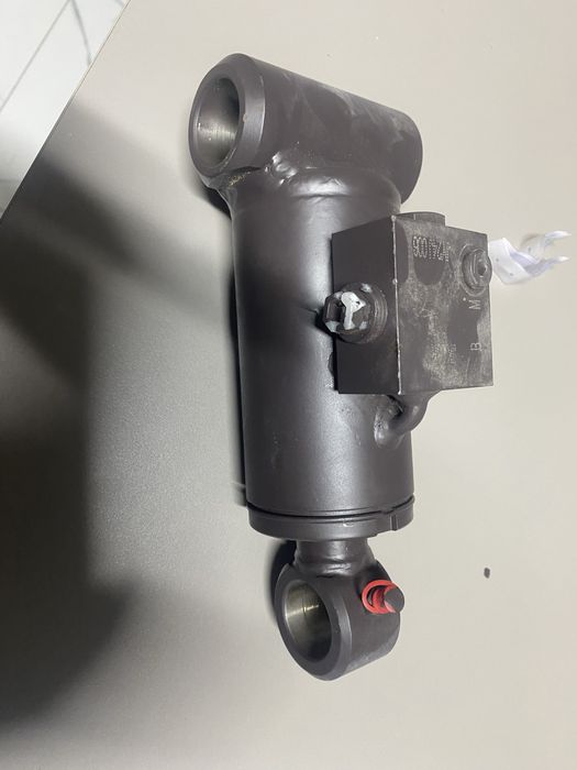 Эксковатор цилиндр быстросемник