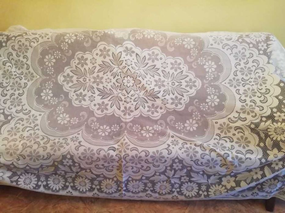 продам тюлевое покрыло