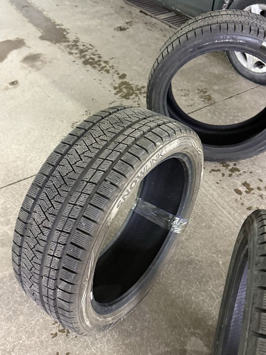 Продам комплект зимних шин