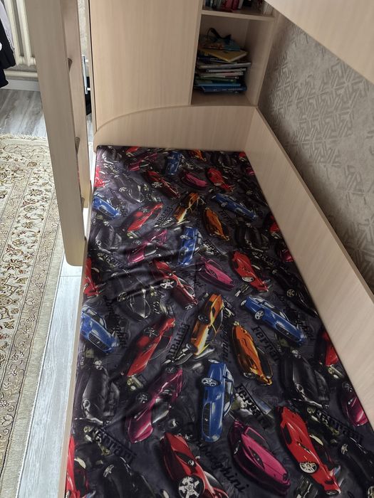 двухъярусная кровать