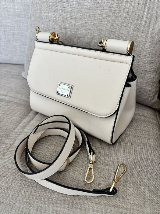 Чанта бежова среден размер