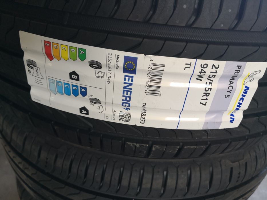215 55 17 цола нови гуми Michelin dot 26