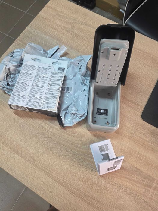 Cutie pentru chei Master Lock certificată extra mare, montată pe perete, pentru exterior