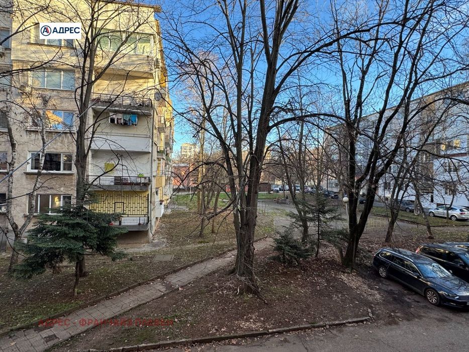 Продава се Двустаен апартамент в Враца, Център - 67 кв.м за 876 €/кв.м - Снимка #6