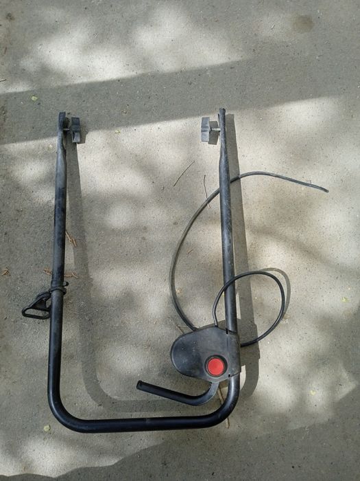 Кнопка на газонокосилку