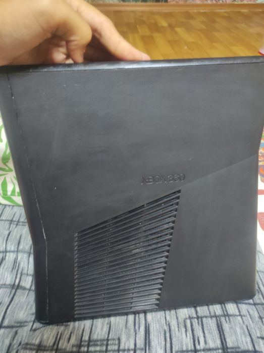 Продам xbox 360 slim 500gb