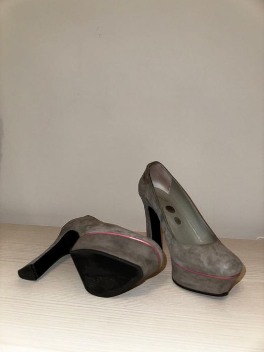 Pantofi piele toc inalt