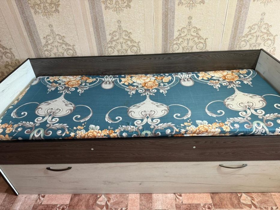 Продам подростковый кровать